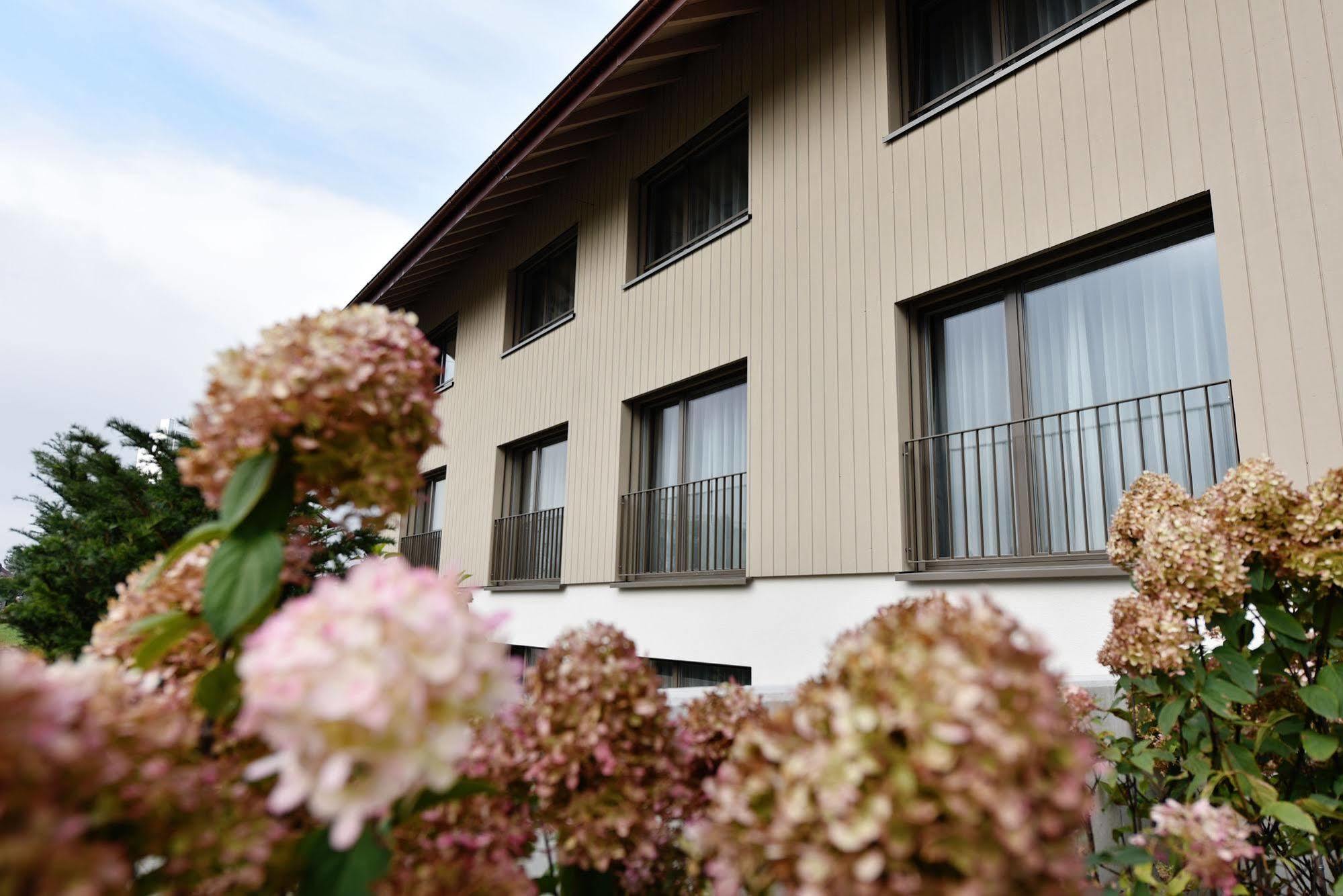 Landgasthof Kreuz - Der Zwischenstopp Mit Herz Auf Dem Weg In Den Suede Kappel bei Olten Exterior photo